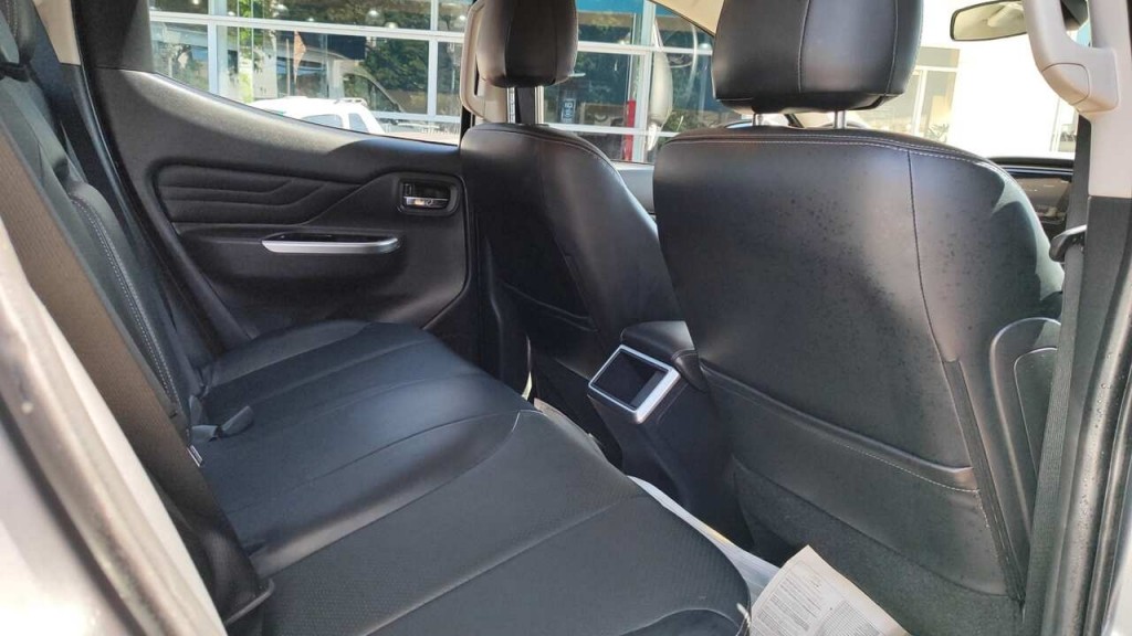 mitsubishi l200 triton 2.4 16v turbo diesel sport hpe-s cd 4p 4x4 automatico 20238