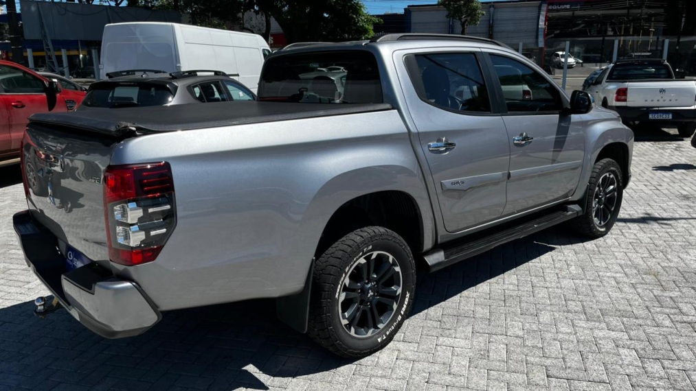 mitsubishi l200 triton 2.4 16v turbo diesel sport hpe-s cd 4p 4x4 automatico 202312