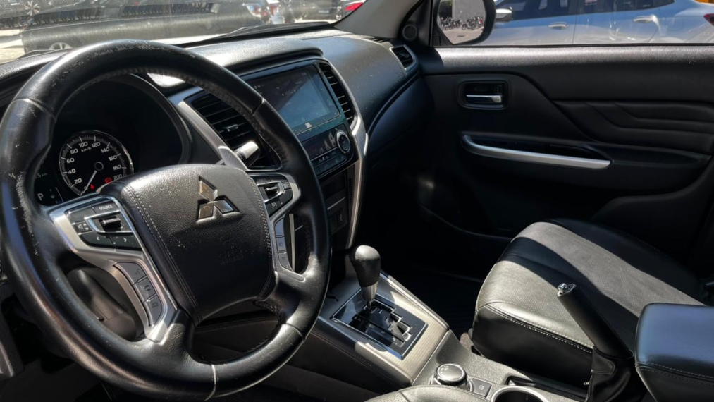 mitsubishi l200 triton 2.4 16v turbo diesel sport hpe-s cd 4p 4x4 automatico 20235