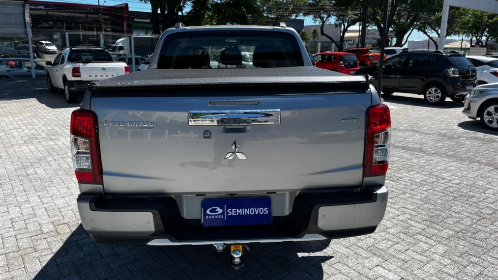 mitsubishi l200 triton 2.4 16v turbo diesel sport hpe-s cd 4p 4x4 automatico 202313