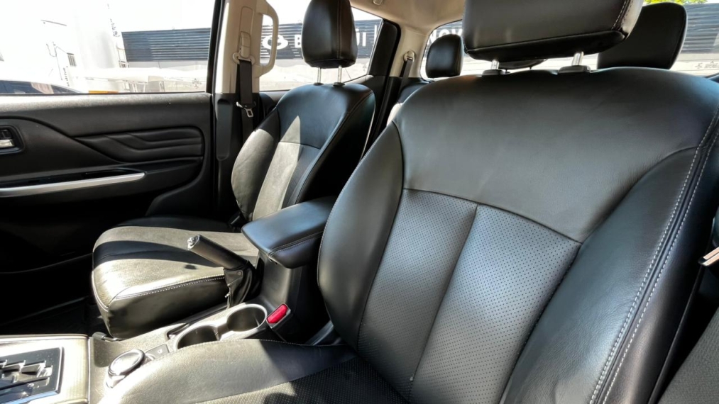 mitsubishi l200 triton 2.4 16v turbo diesel sport hpe-s cd 4p 4x4 automatico 202310