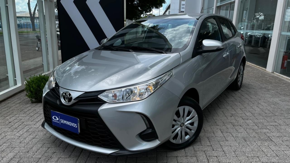 toyota yaris 1.5 16v flex xl multidrive 4p automatico 2025