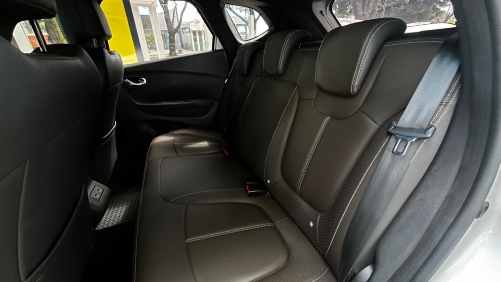 renault captur 1.3 tce flex iconic x-tronic 4p automatico 202411