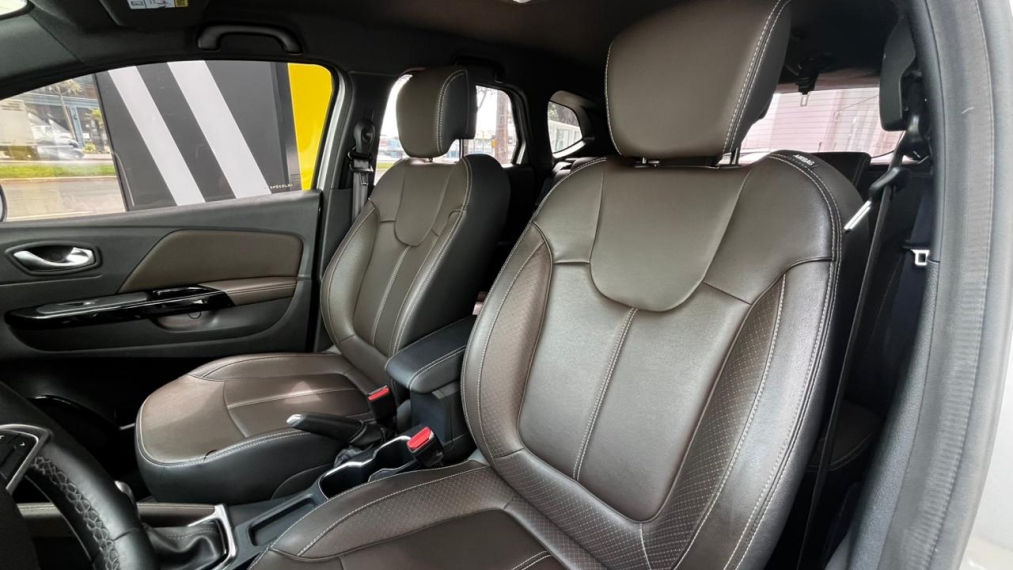 renault captur 1.3 tce flex iconic x-tronic 4p automatico 202410