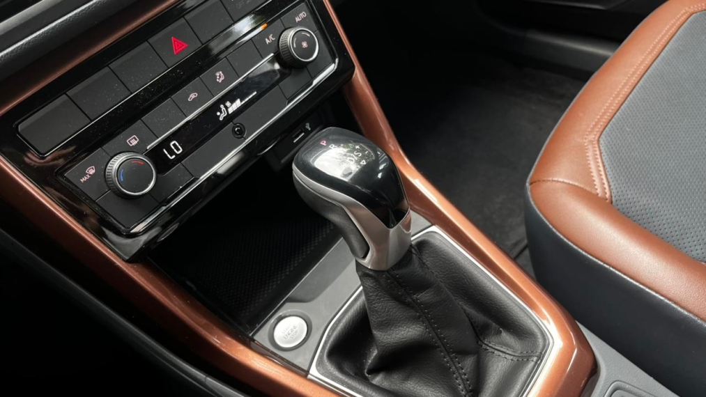 volkswagen t-cross 1.0 200 tsi total flex comfortline automatico 4p 20219