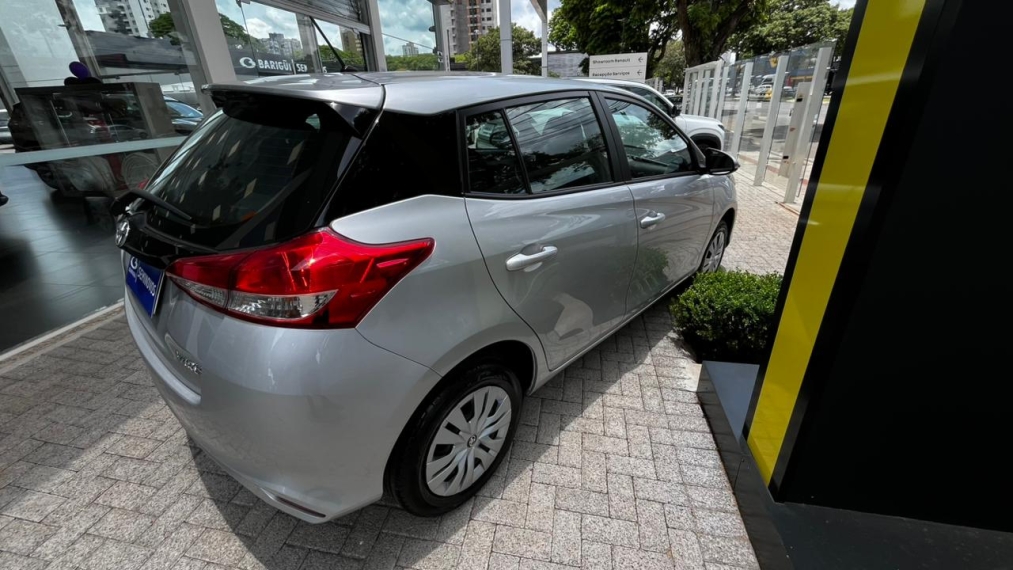 toyota yaris 1.5 16v flex xl multidrive 4p automatico 202511