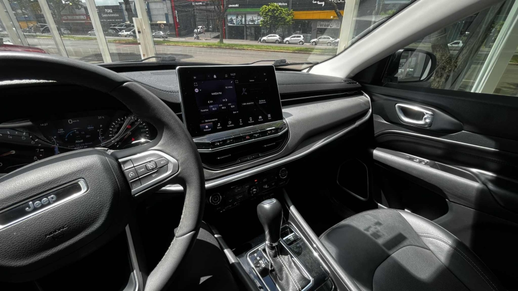 jeep compass 1.3 t270 turbo flex longitude at6 4p automatico 20226