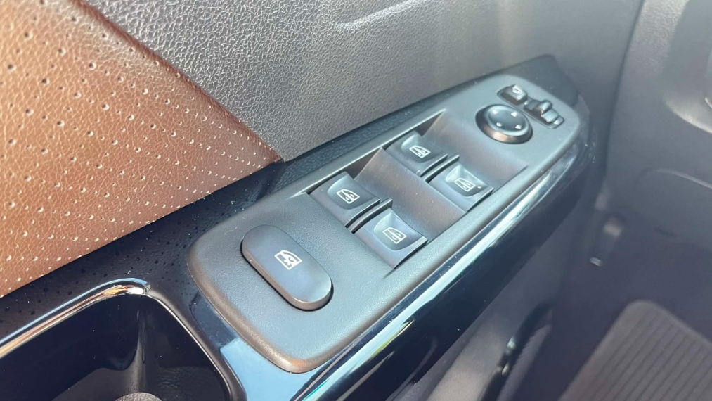 renault captur 1.3 tce flex iconic x-tronic 4p automatico 202210