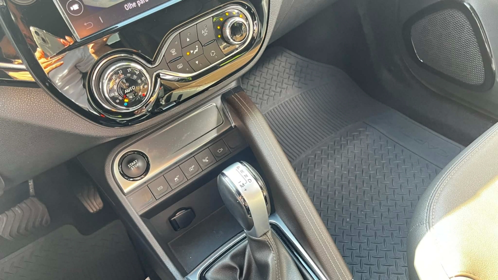 renault captur 1.3 tce flex iconic x-tronic 4p automatico 20229