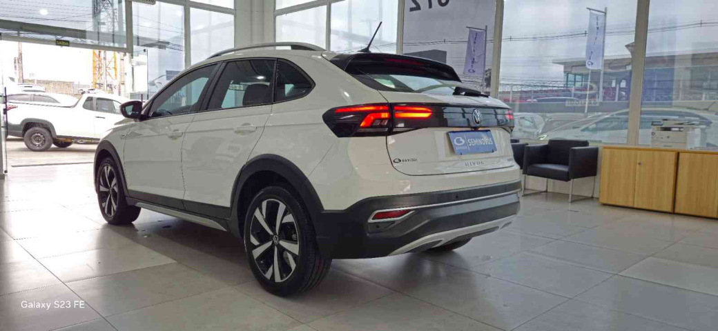 volkswagen nivus 1.0 200 tsi total flex highline automatico 4p 202112