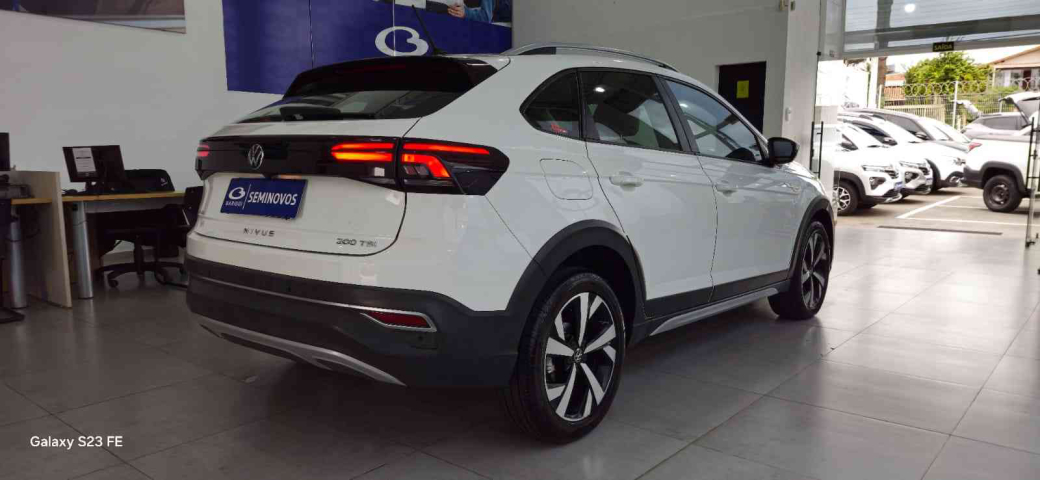 volkswagen nivus 1.0 200 tsi total flex highline automatico 4p 20219