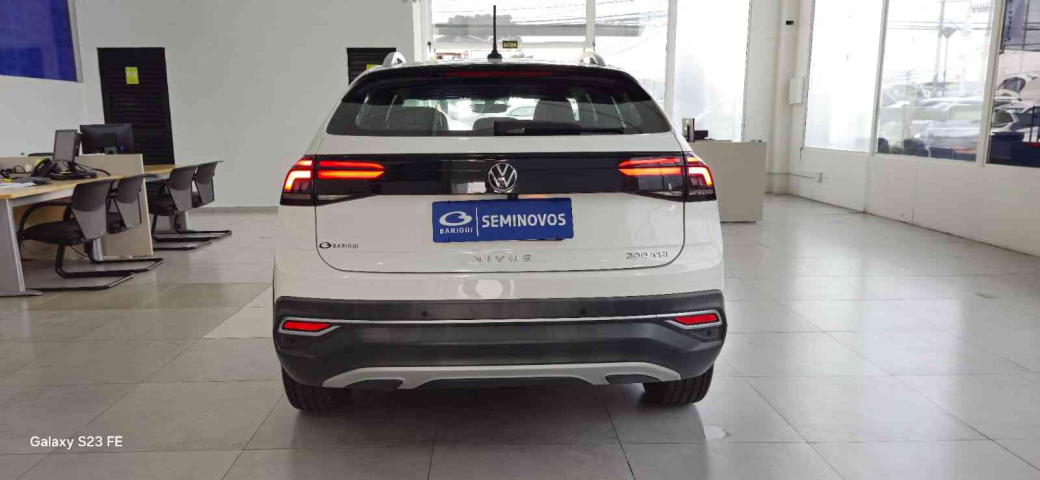 volkswagen nivus 1.0 200 tsi total flex highline automatico 4p 202110