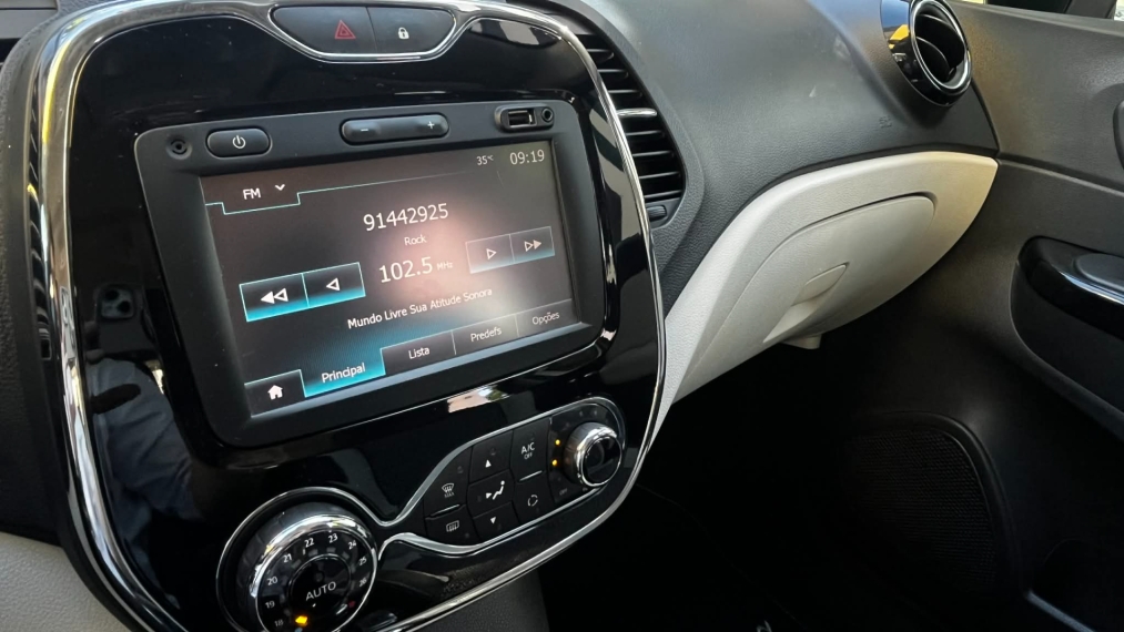 renault captur 1.6 16v sce flex intense x-tronic 4p automatico 20186