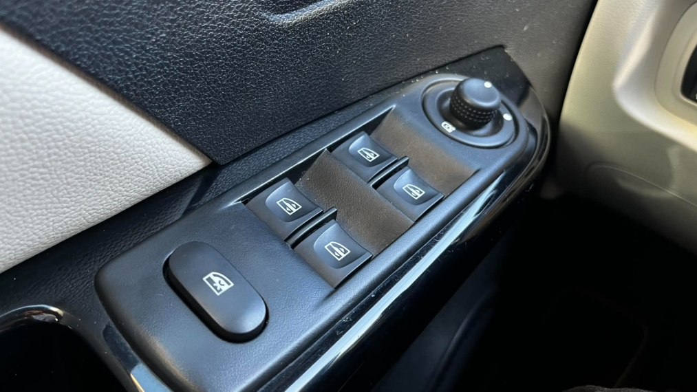 renault captur 1.6 16v sce flex intense x-tronic 4p automatico 20188