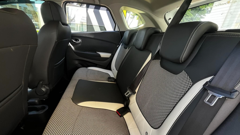 renault captur 1.6 16v sce flex intense x-tronic 4p automatico 201812