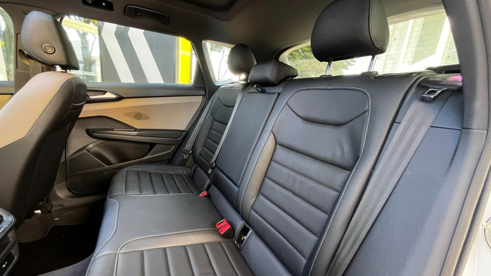 volkswagen taos 1.4 250 tsi total flex highline automatico 4p 202215