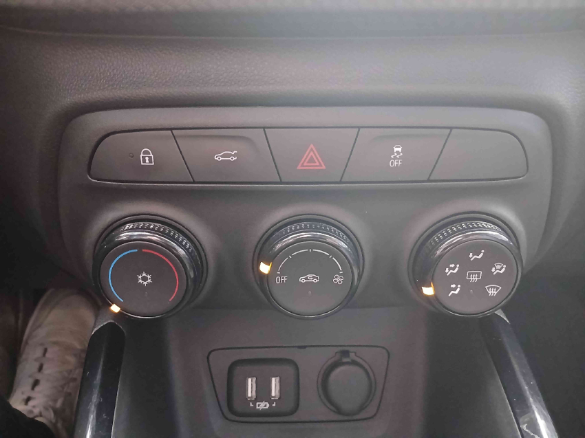 chevrolet onix 1.0  flex manual 2024/256