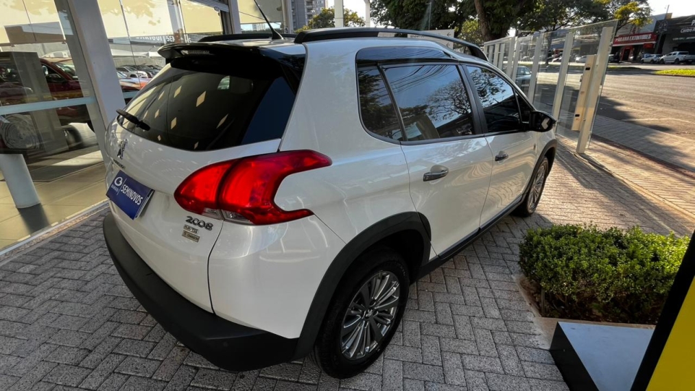 peugeot 2008 1.6 16v thp flex skywalker 4p automatico 202218