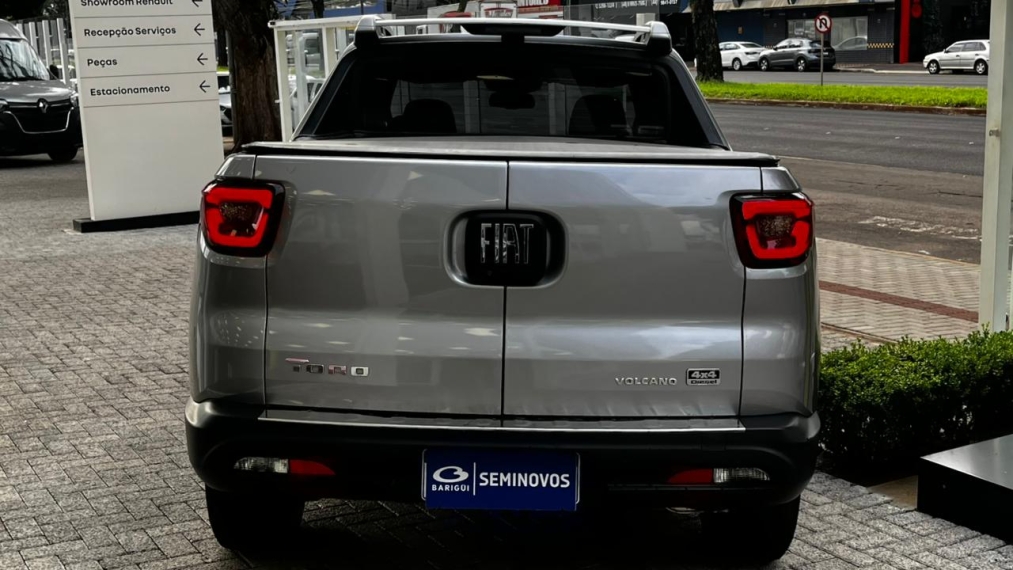 fiat toro 2.0 16v turbo diesel volcano 4wd at9 4p automatico 202214