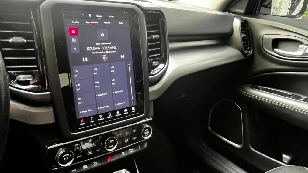 fiat toro 2.0 16v turbo diesel volcano 4wd at9 4p automatico 20226