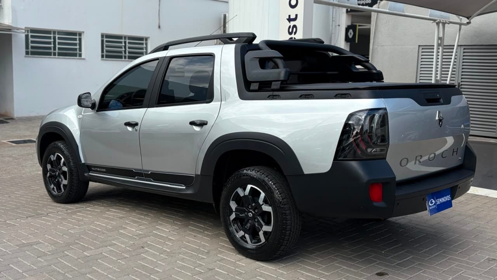 renault oroch 1.3 tce flex outsider x-tronic 4p automatico 202517