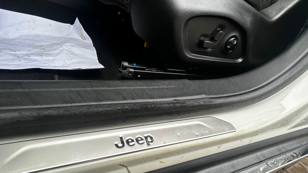 jeep commander 2.0 td380 turbo diesel limited at9 4p automatico 202212