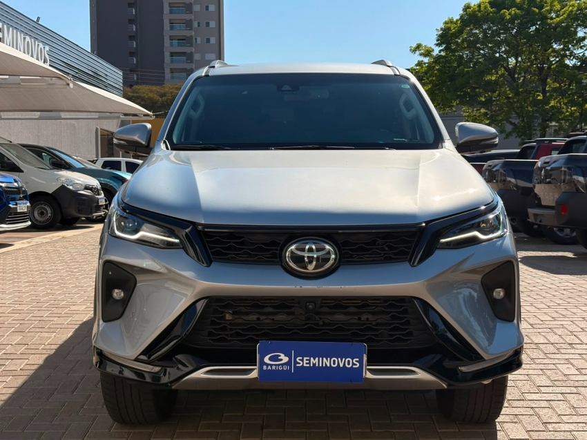 toyota hilux sw4 2.8 d-4d turbo diesel srx platinum 7l 4x4 automatico 4p 20241