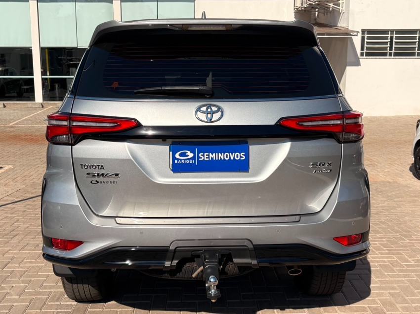 toyota hilux sw4 2.8 d-4d turbo diesel srx platinum 7l 4x4 automatico 4p 202417