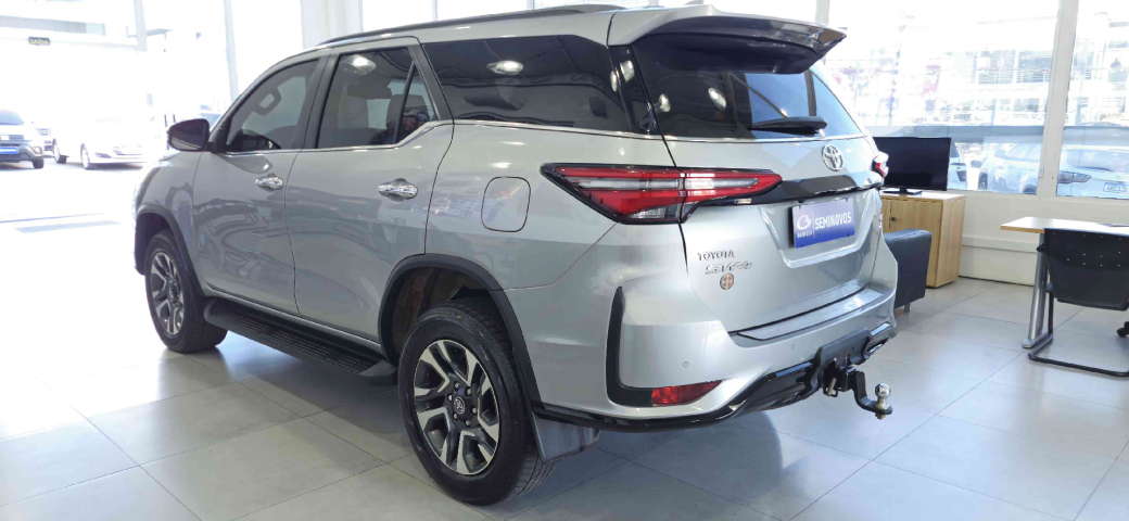 toyota hilux sw4 2.8 d-4d turbo diesel srx platinum 7l 4x4 automatico 4p 202415