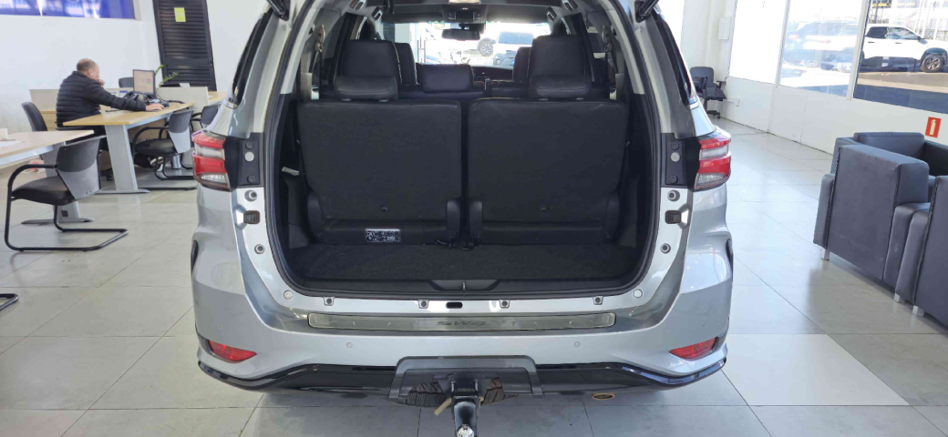 toyota hilux sw4 2.8 d-4d turbo diesel srx platinum 7l 4x4 automatico 4p 202414