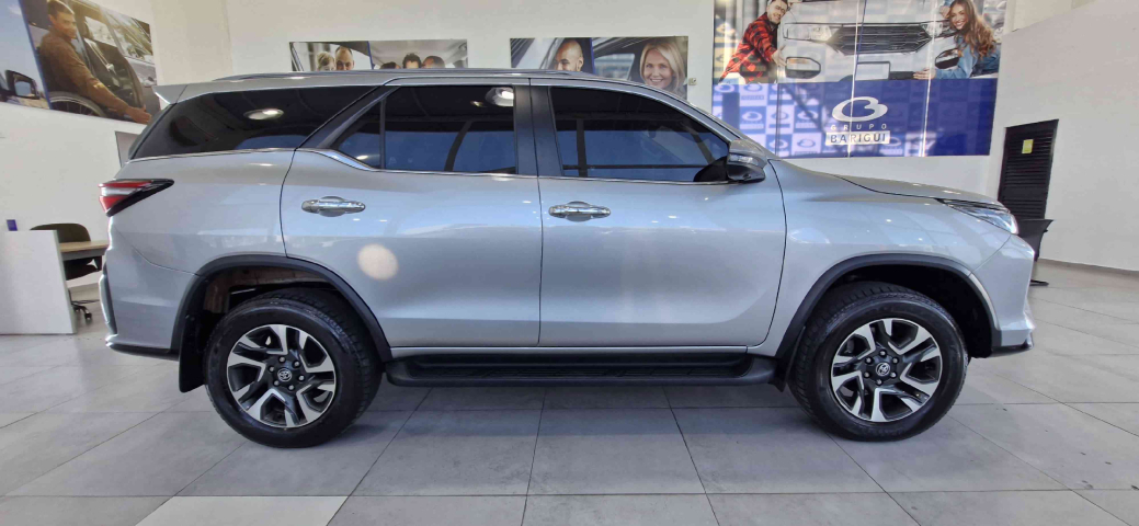 toyota hilux sw4 2.8 d-4d turbo diesel srx platinum 7l 4x4 automatico 4p 20243