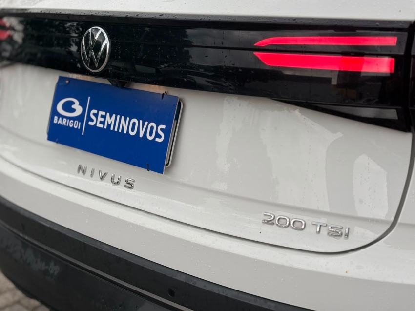 volkswagen nivus 1.0 200 tsi total flex comfortline automatico 4p 202417