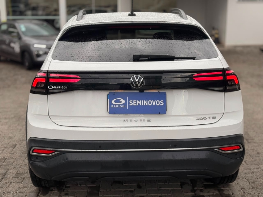 volkswagen nivus 1.0 200 tsi total flex comfortline automatico 4p 202415