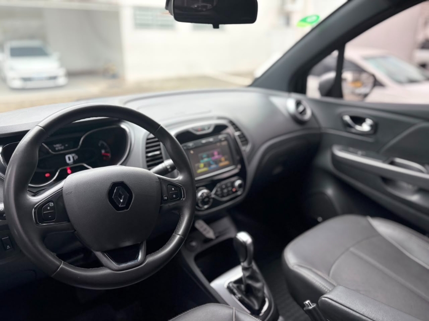 renault captur 1.6 16v sce flex bose x-tronic 4p automatico 20216
