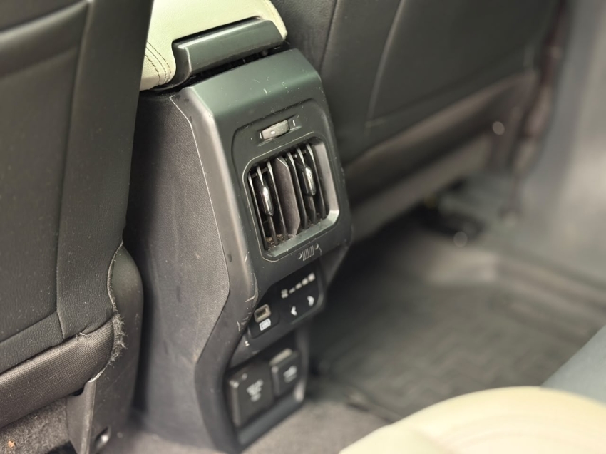 Jeep Commander 1.3 T270 Turbo Flex Overland At6 4P Automatico 2022 17