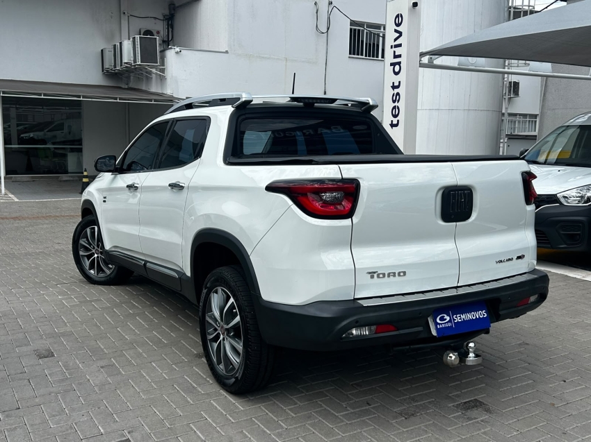 fiat toro 2.0 16v turbo diesel volcano 4wd at9 4p automatico 202017