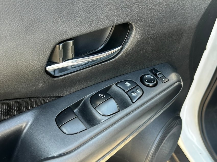 nissan kicks play 1.6 16v flexstart sense xtronic flex 4p automatico 20258