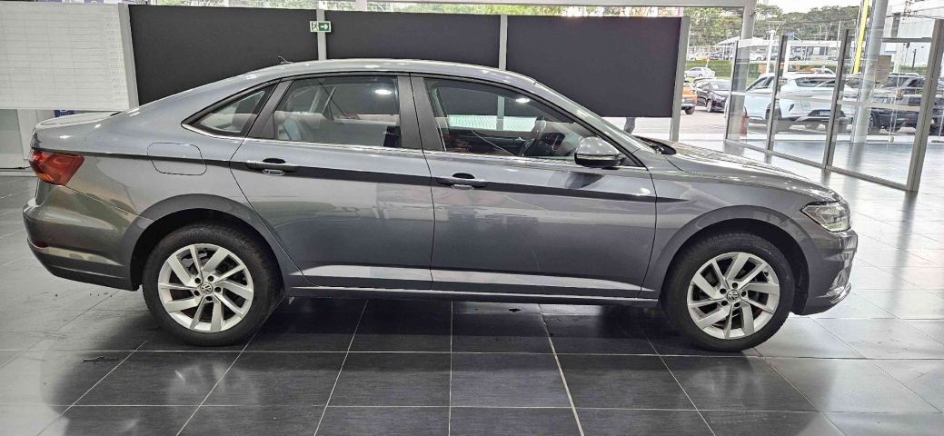 volkswagen jetta 1.4 250 tsi total flex comfortline tiptronic 2020
