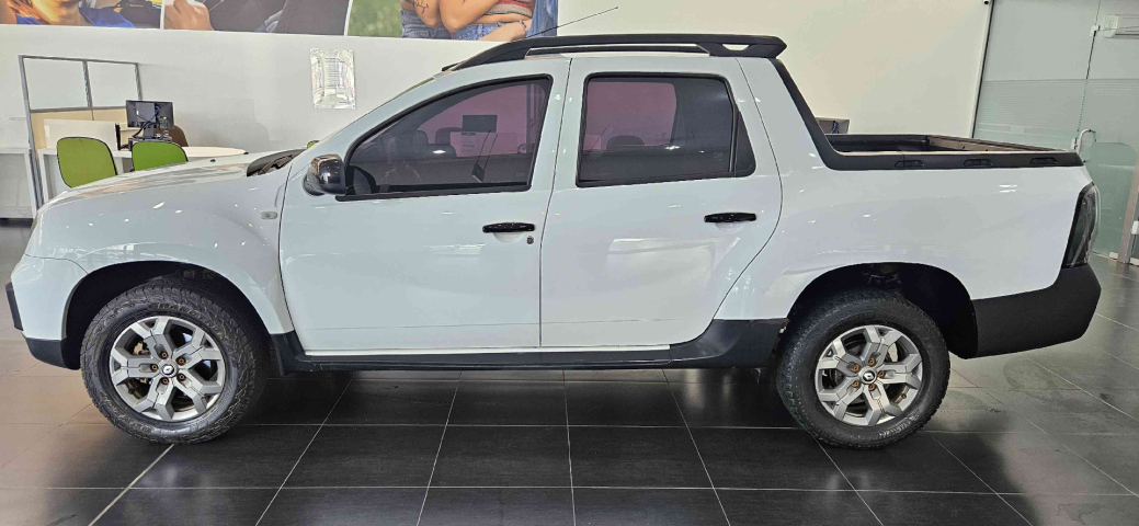 renault oroch 1.6 16v sce flex intense manual 2023