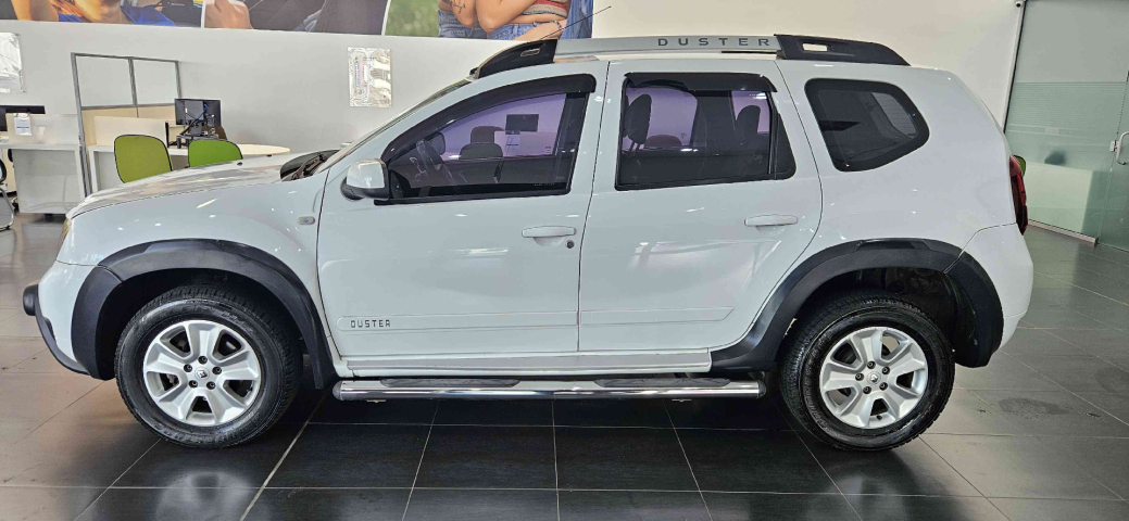 renault duster 2.0 dynamique 4x2 16v flex 4p automatico 2017