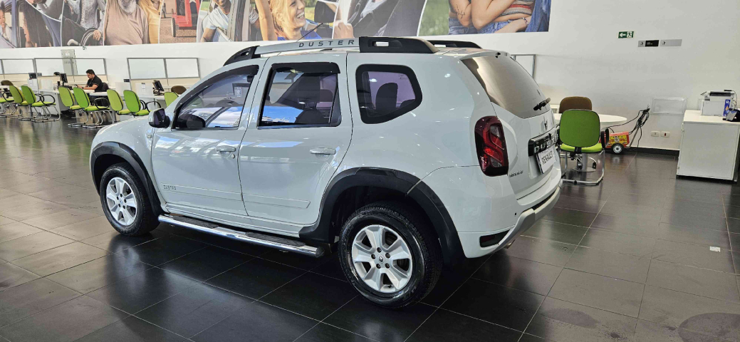 renault duster 2.0 dynamique 4x2 16v flex 4p automatico 2017