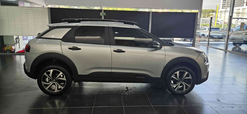 citroen c4 cactus 1.6 thp flex shine pack eat6 4p automatico 2019