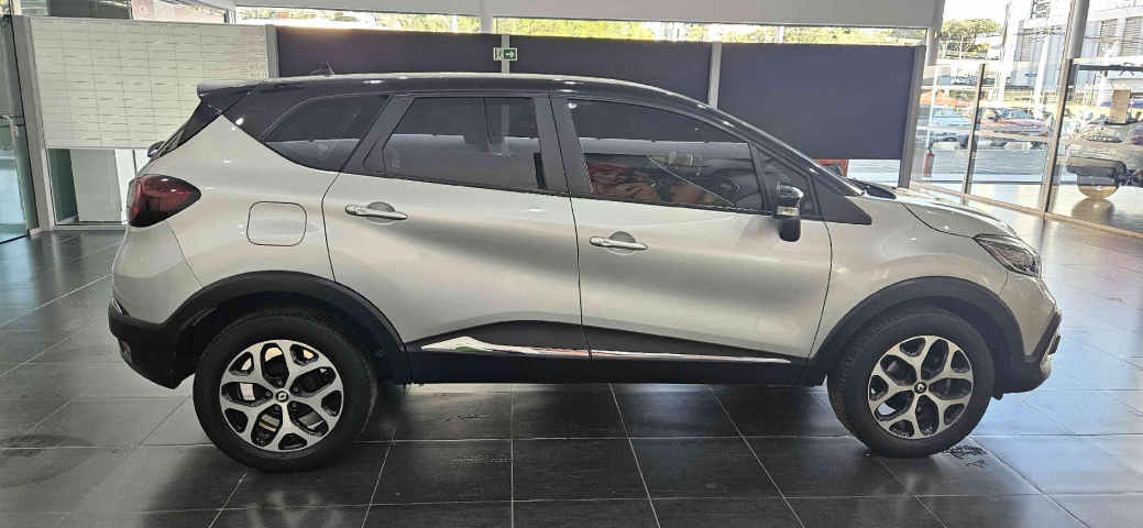 renault captur 1.3 tce flex intense x-tronic 4p automatico 2022