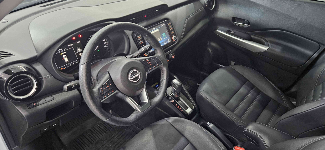 nissan kicks 1.6 16v flexstart exclusive xtronic flex 4p automatico 2024