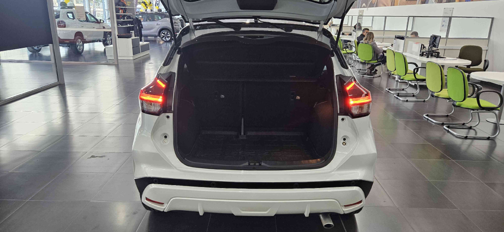 nissan kicks 1.6 16v flexstart exclusive xtronic flex 4p automatico 2024