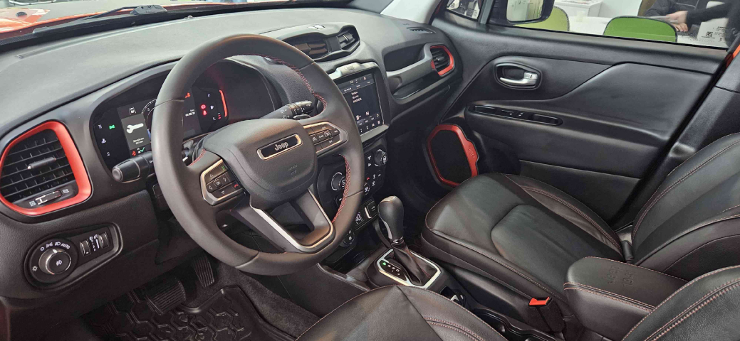 jeep renegade 1.3 t270 turbo flex trailhawk 4x4 at9 4p automatico 2023
