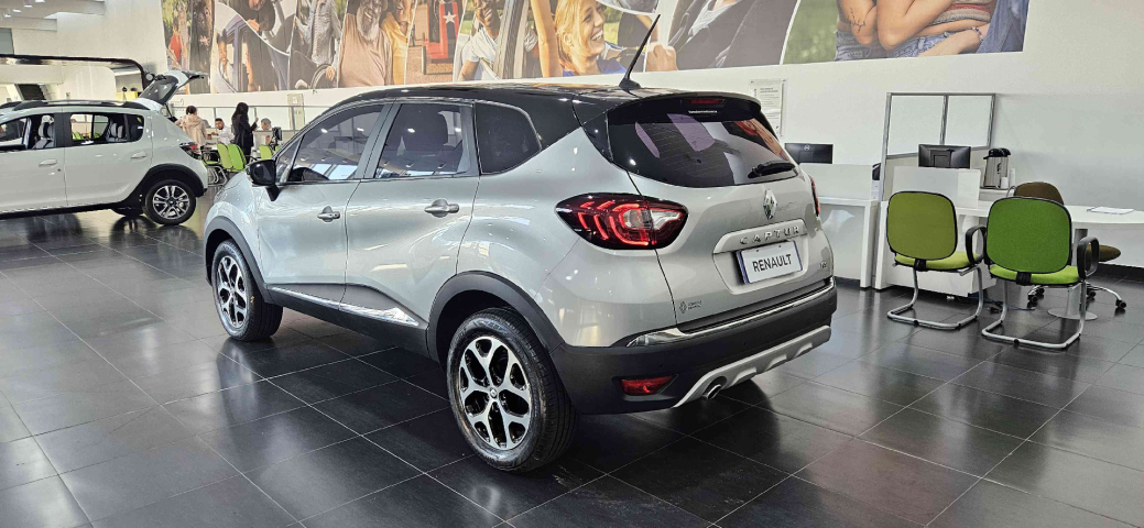 renault captur 1.3 tce flex intense x-tronic 4p automatico 2022