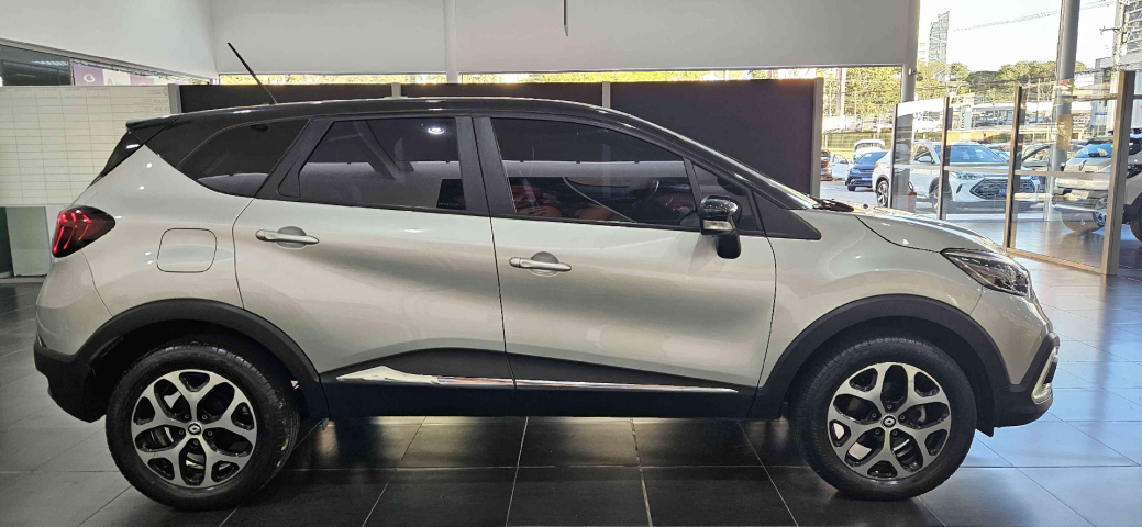 renault captur 1.3 tce flex intense x-tronic 4p automatico 2022