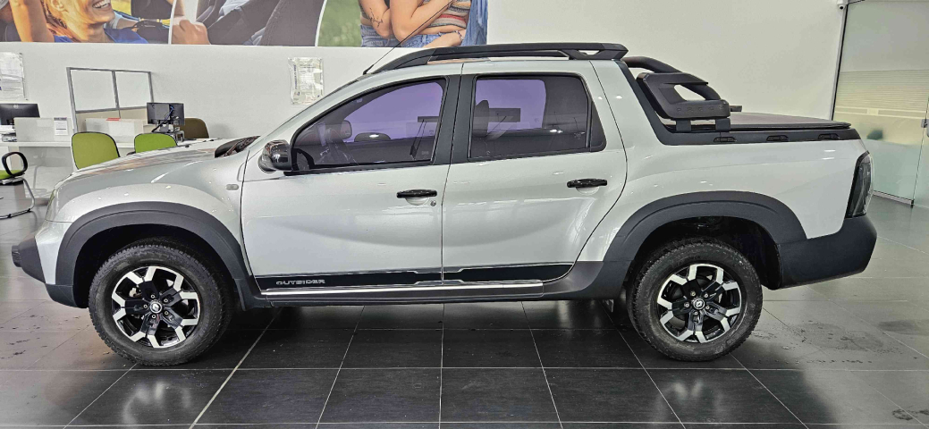renault oroch  outsider 1.3 16v at8 flex automatico 2022/23