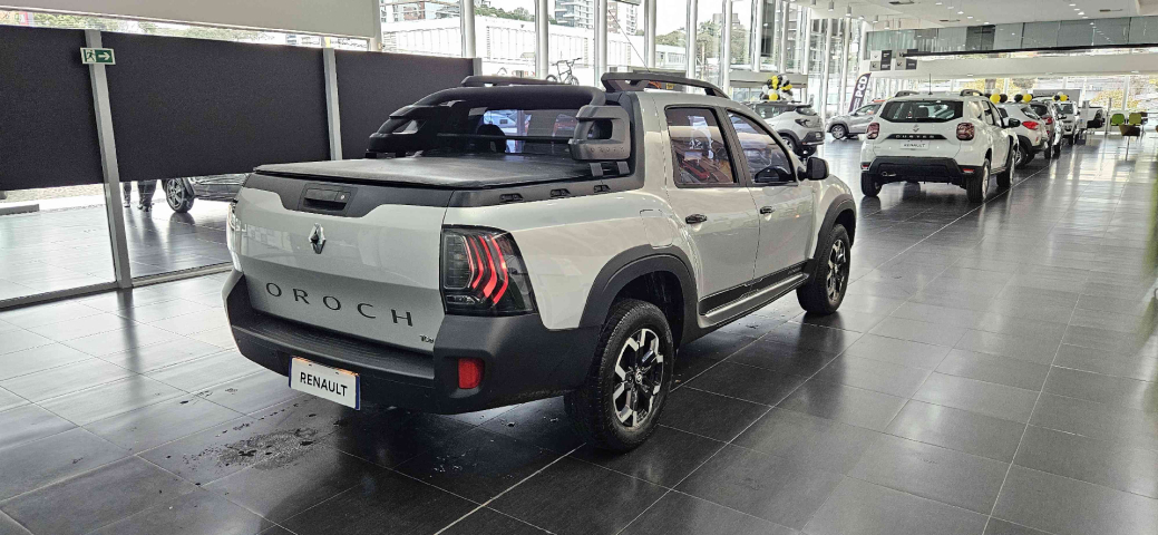 renault oroch  outsider 1.3 16v at8 flex automatico 2022/23